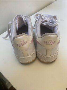 Nike Sneakers in White and Pink Accents